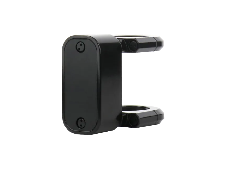 Flexcom FB244RPROFR6366 – Profesionāls 4G LTE skrejriteņu GPS izsekotājs ar stiprinājuma skavu un 30 dienu gaidīšanas laiku